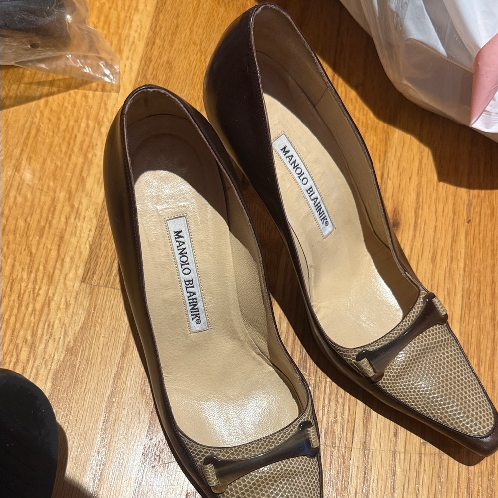 Manolo Blahnik Vintage Tan Heels